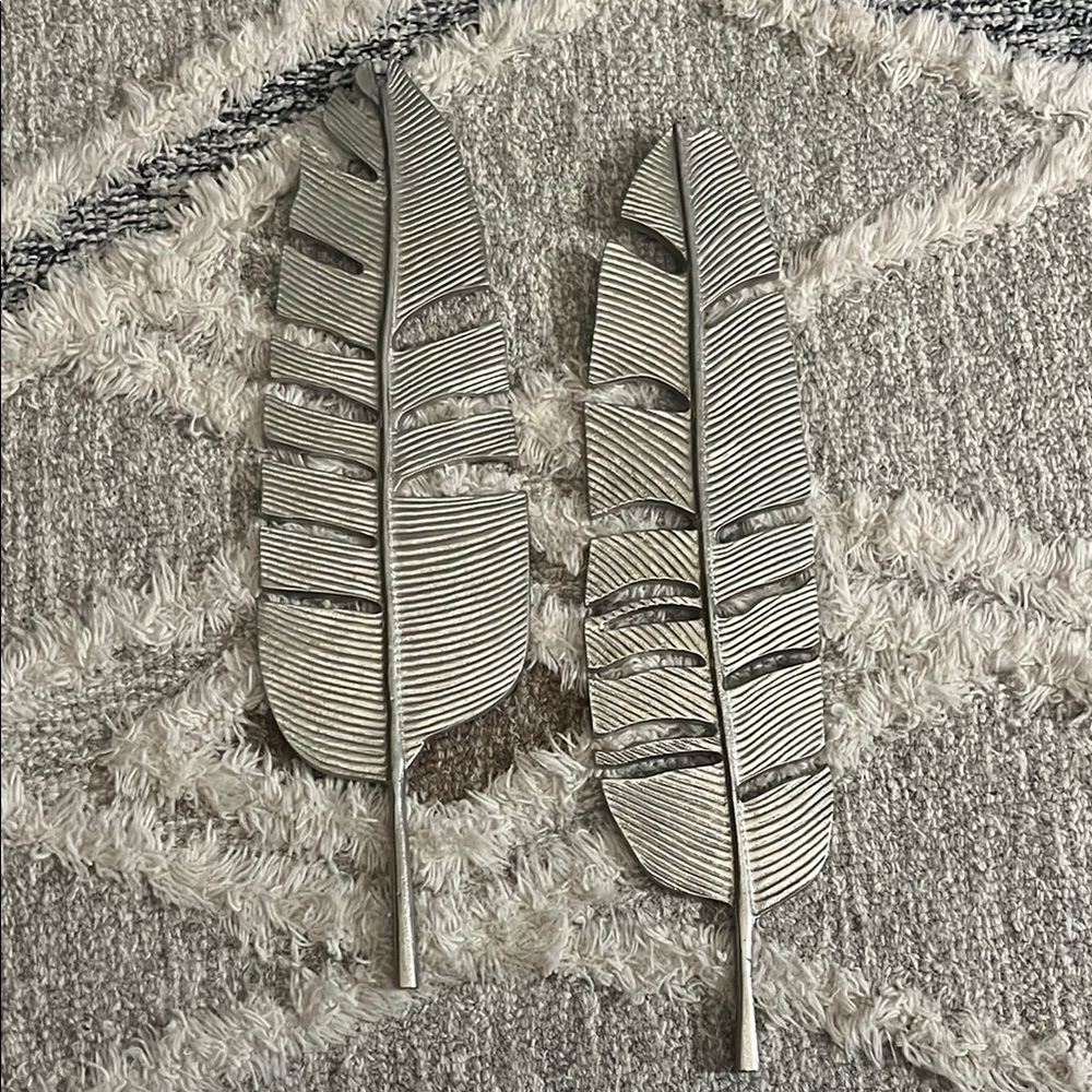 Home Interiors Silver Feather Wall Decor